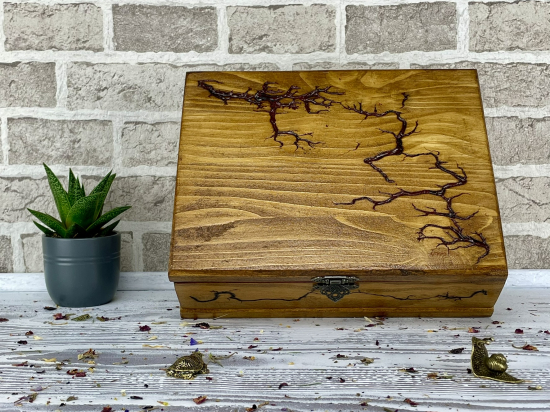 THE ARTISAN'S WOODEN JEWELRY BOX-WALNUT