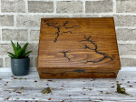 SCHMUCKKASTEN AUS HOLZ - HASELNUSS